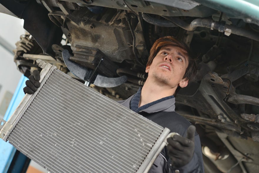 C Mo Reparar El Radiador De Un Coche